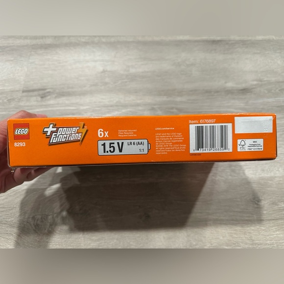 CH12 LEGO 8293 Power Functions Motor Set NEW IN BOX SEALED Retired Collectible - Picture 3 of 6